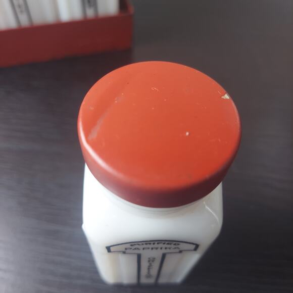 VTG Set Of 8 Original Griffiths Spice Jars ~ Milk Glass With Red Metal Rack - Picture 5 of 16